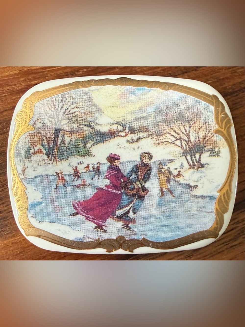 VTG Avon Winter Skating Scene Brooch with Gold Accents Pin Ice